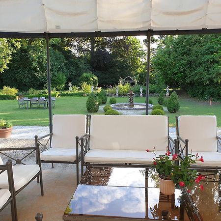 La Villa Des Arts Savigne-l'Eveque Экстерьер фото
