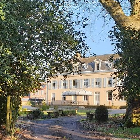 La Villa Des Arts Savigne-l'Eveque Экстерьер фото