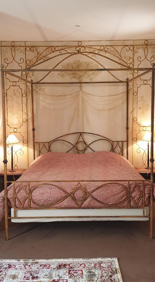 La Villa Des Arts Savigne-l'Eveque Экстерьер фото