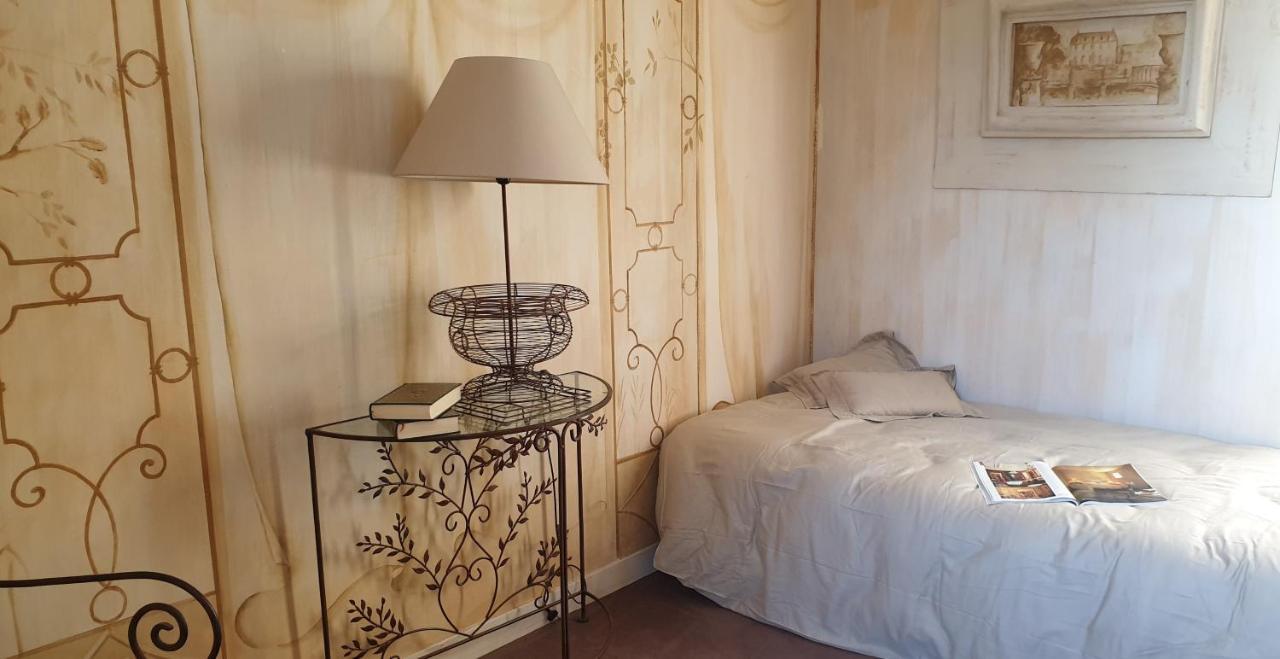 La Villa Des Arts Savigne-l'Eveque Экстерьер фото